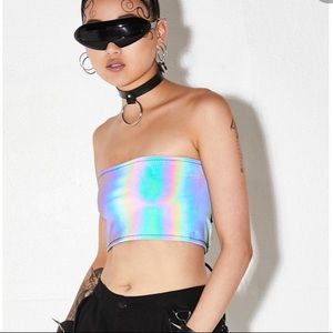 Versatile reflective sparkly top